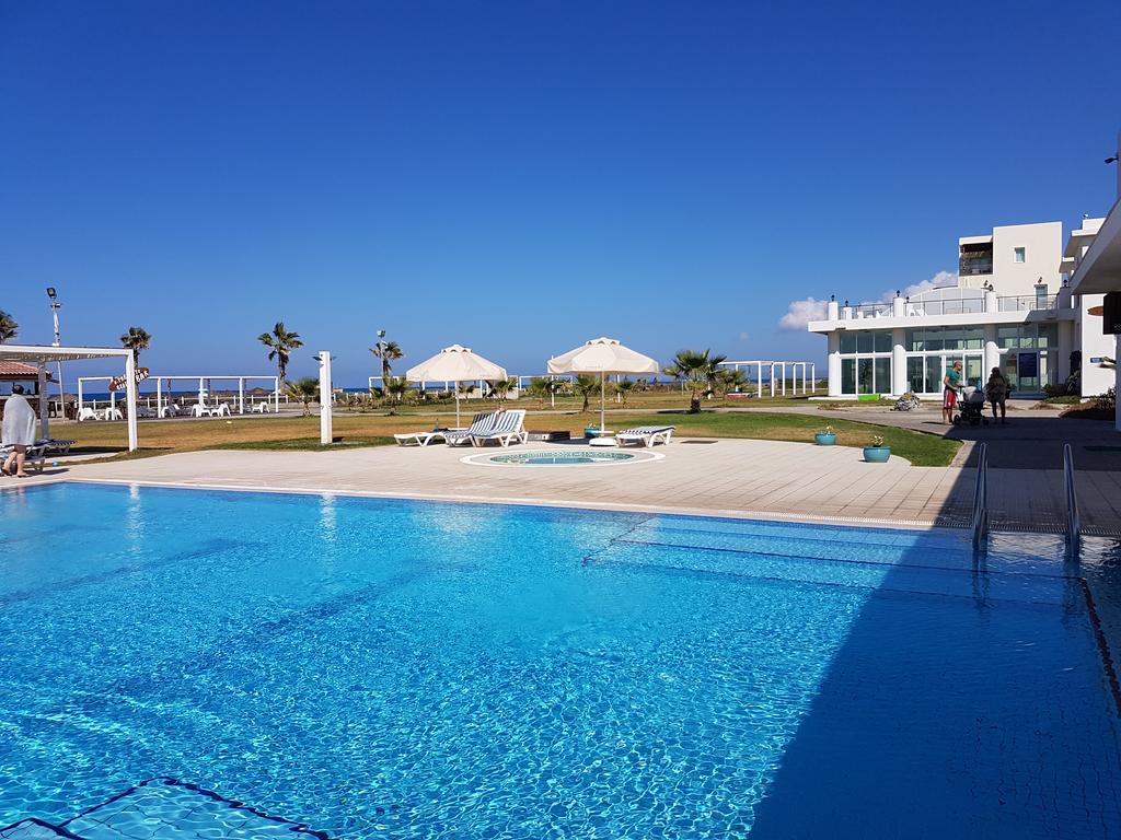 Aphrodite Beachfront Penthouse Apartment Ghaziveran Buitenkant foto