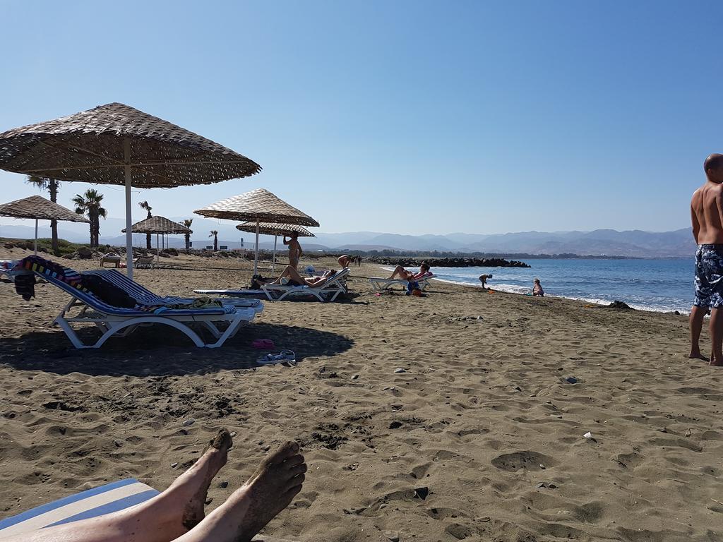Aphrodite Beachfront Penthouse Apartment Ghaziveran Buitenkant foto