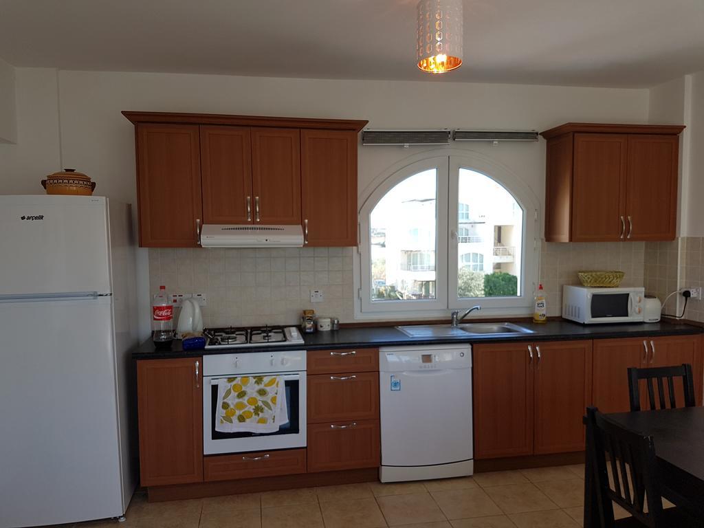 Aphrodite Beachfront Penthouse Apartment Ghaziveran Buitenkant foto